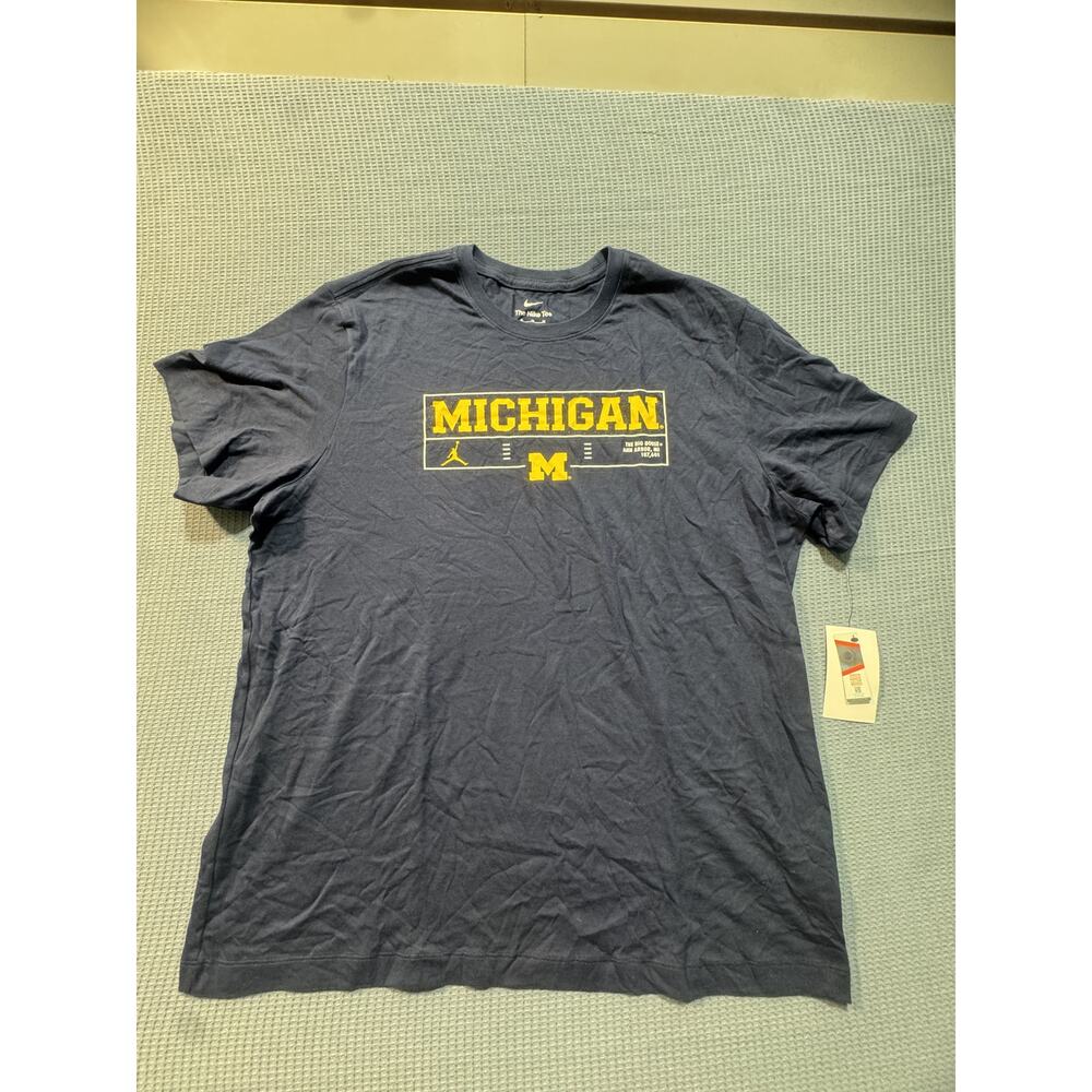Nike The Nike‎ Tee Men's Sz XL Blue Brand New